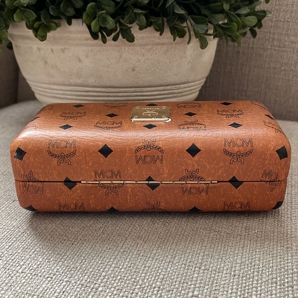 NEW! MCM Sunglasses Case - Picture 5 of 6